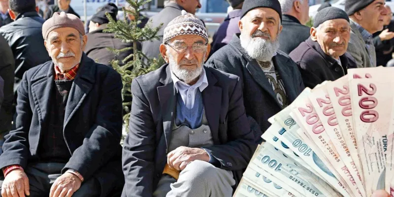 Emekliye Ek Zam Müjdesi Mi? AK Parti'den Kritik Açıklama!