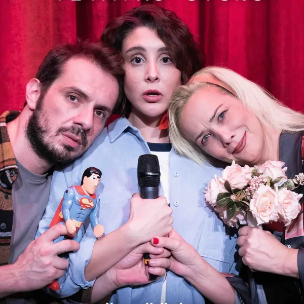 Annemin Cenazesi: Tiyatro Oyunu Prömiyeriyle Göz Doldurdu!