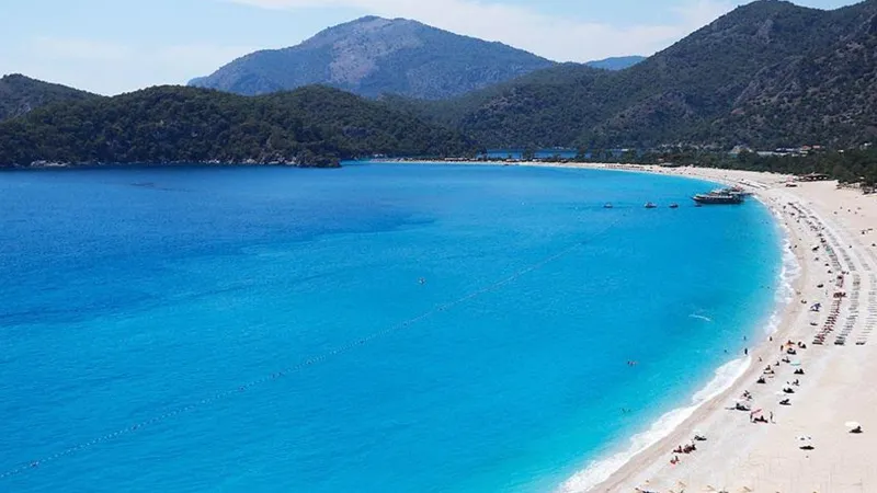 Antalya'da Deniz Kaynamaya Mı Başladı? Rekor Sıcaklık Alarmı!