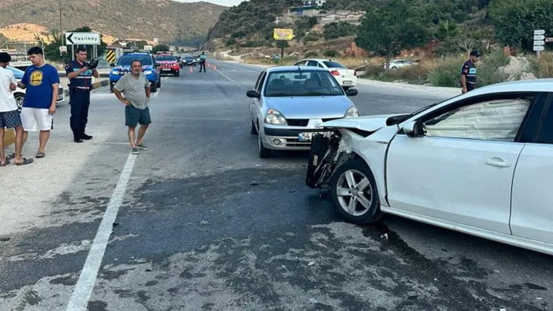 Antalya'da Zincirleme Kaza: 7 Yaralı! Neler Oldu?