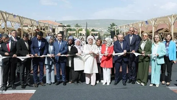 Bakan Kacır: 348 projeye 917 milyon lira destek sunduk