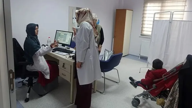 BUGÜN HASTANELER, SAĞLIK OCAKLARI AÇIK MI? İşte 29 Ekim Cumhuriyet Bayramı hastanelerin ve polikliniklerin çalışma saatleri