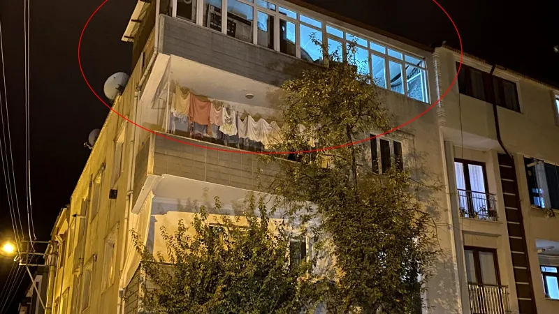 Bursa'da Korkunç Kaza! Teras Katından Düşen Genç Kız Hayata Tutunuyor