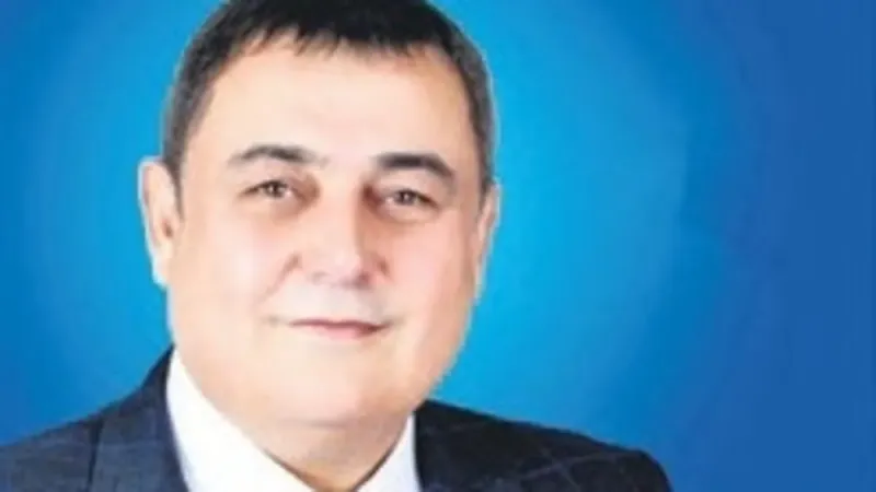 CHP’de fikir ayrılıkları istifa getirdi