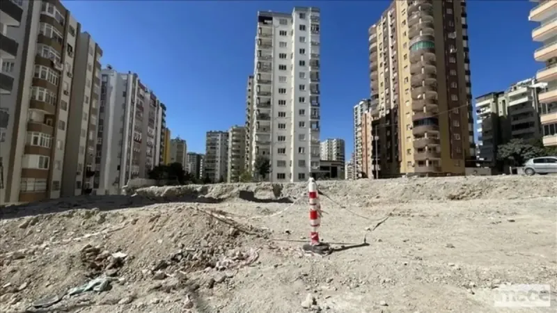 Deprem davasında 42 cana 21 yıl hapis verildi