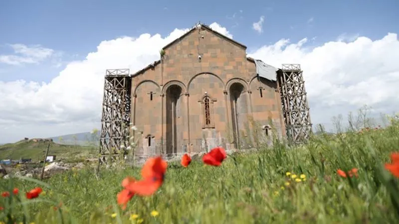 Ermeni tarihinin önemli merkezlerinden Ani Katedrali restore ediliyor: Cami olarak ziyaretçilere açılması gündemde