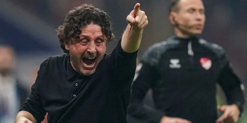 Fatih Tekke'den Soyunma Odası Sırları: Oyunculara Ne Dedi?