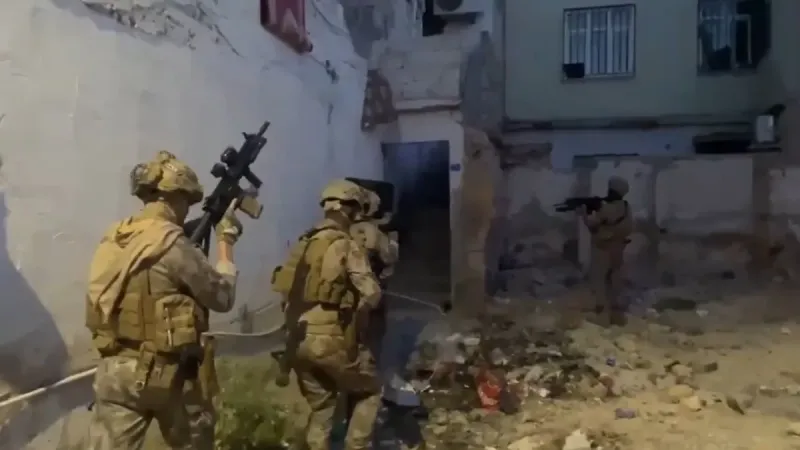 Geleceğimizi zehirleyenlere ağır darbe! 1 ton uyuşturucu 5 milyon hap ele geçirildi