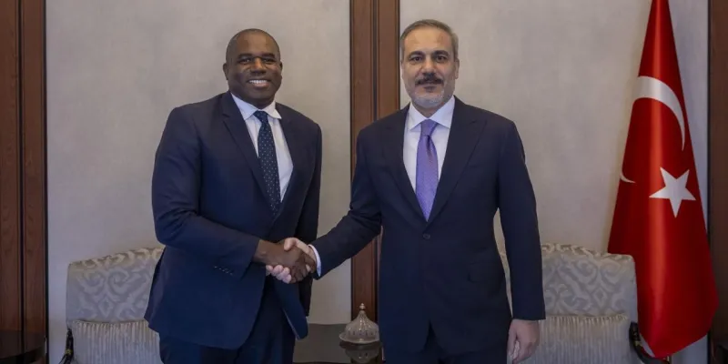 Hakan Fidan'dan Kritik Telefon! İngiltere ile Neler Konuşuldu?