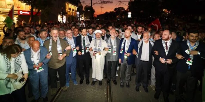 İstanbul'da "Gazze'ye Umut Işığı Ol" yürüyüşü düzenlendi