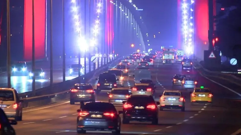 İstanbul'da Bayram Çilesi: Otogar ve Köprüler Kilit!