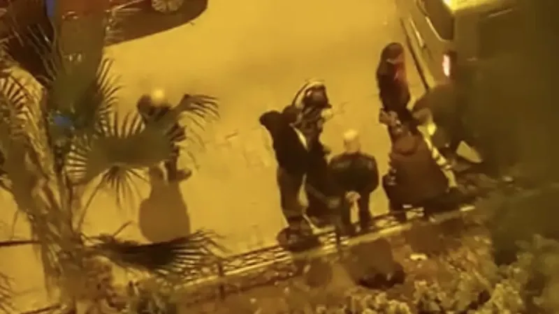 İzmir'de aile içi kavga faciayla bitti! Sinir krizi geçirip otomobilini ateşe verdi, yanarak ağır yaralandı