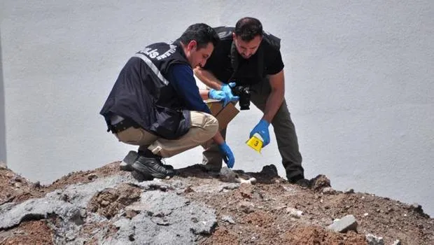 Kars'ta okul inşaat kazısından insan kafatası ve kemikler çıktı
