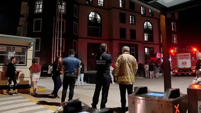 Kız Öğrenci Yurdunda Korkunç Yangın! Öğrenciler Tahliye Edildi