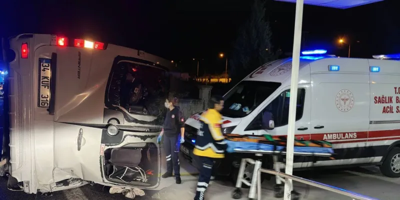 Manisa'da Kan Donduran Kaza! 1 Ölü, 13 Yaralı!