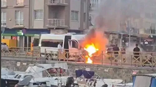 Marmaris'te minibüs yandı: Yangın kısa sürede kontrol altına alındı