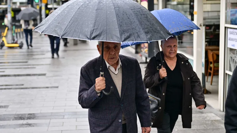 İstanbul'da Hava Alarmı! İşte 26 İl İçin Sis ve Sağanak Uyarısı