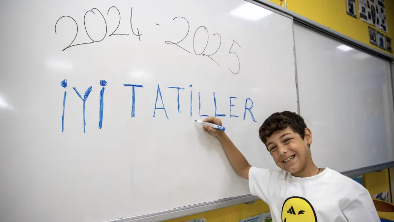 Yaz Tatili Başladı! Milyonlar Karnesini Kaptı, Şimdi Ne Olacak?