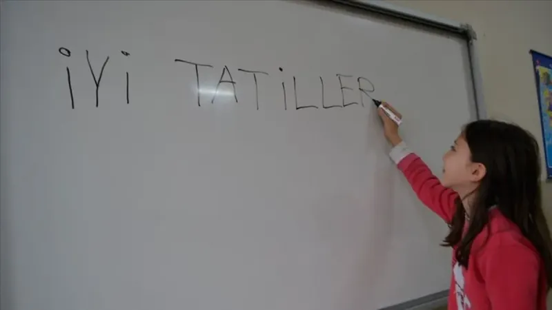 2025 Yaz Tatili Müjdesi Mi? Okullar Erken Kapanıyor Mu? İşte Cevap!