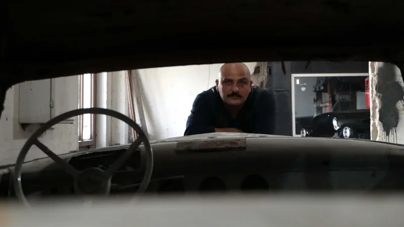 Hurda Arabalara Can Veren Adam! İşte O İnanılmaz Dönüşüm Sırrı