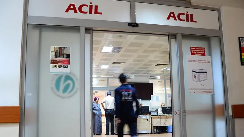 İnşaatta Faciayı Getiren Kum Kovası! İşçi Can Verdi