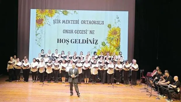 Şiir Mektebi'nden Veliler Korosu Konseriyle Müzik Ziyafeti!