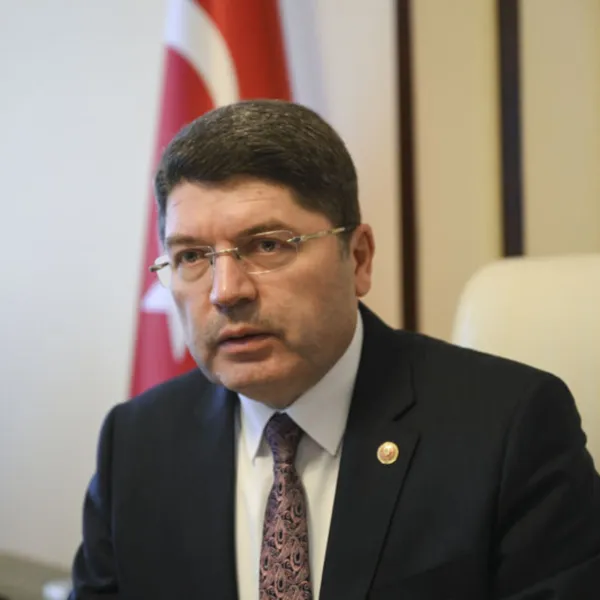 Tutuklu ve hükümlülere insan onuruna yakışır muamele vurgusu