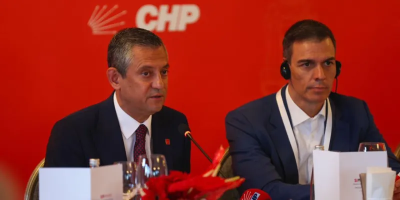 Özel Sosyalist Enternasyonel üyeleriyle bir araya geldi
