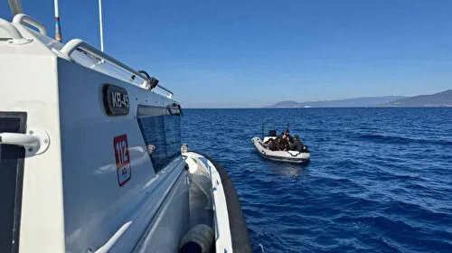 İzmir'de Şok Baskın! Sahil Güvenlik 18 Göçmeni Yakaladı!