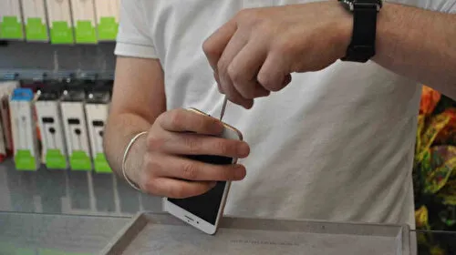 Sıcaklarda cep telefonunuzu uzun süre şarjda bırakmayın