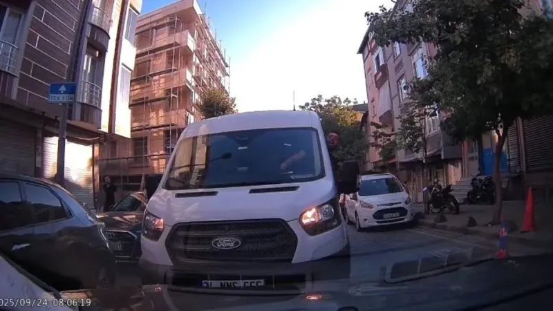 Sultangazi'de Ters Yön Kabusu! Minibüs Şoförü Cezayı Yedi!