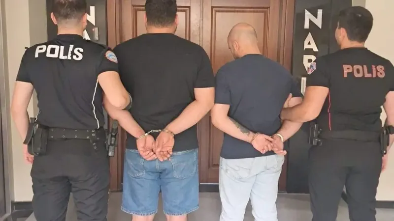 Şüpheli araçtan 162 sentetik hap çıktı