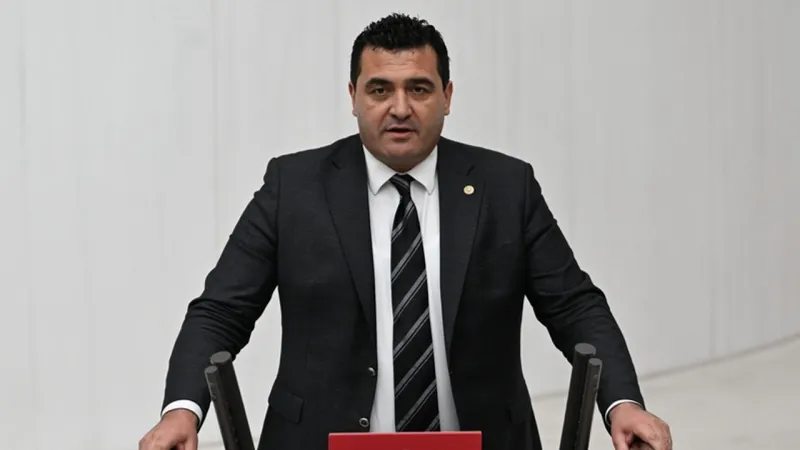 Sanatçılara Yasak Şoku! Ulaş Karasu'dan Sert Tepki